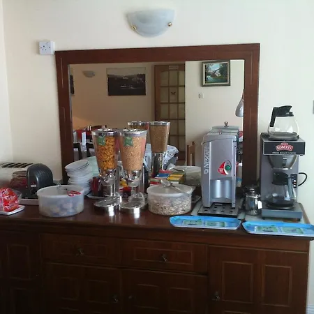 فندق مبيت وإفطار Fountain House 3*